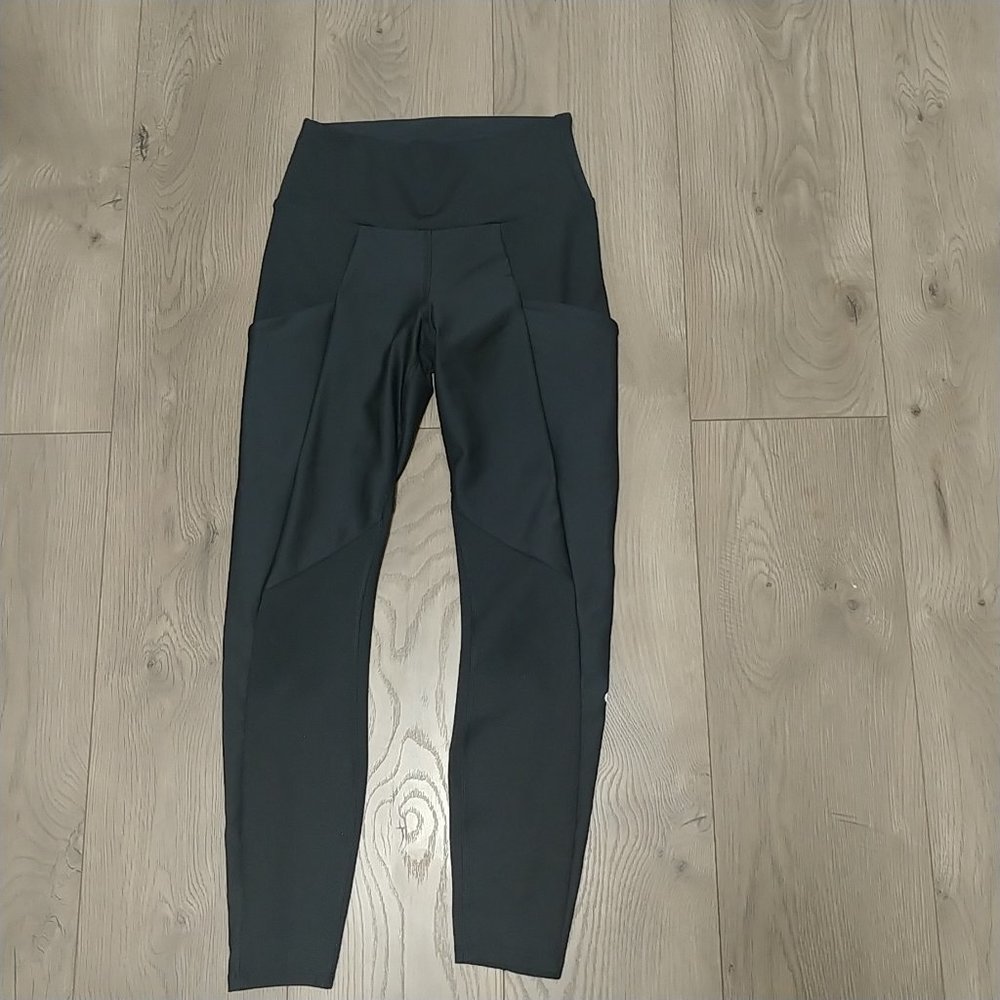 ALO Yoga Ribbed Airlift High-Waist 7/8 Enchanted Leggings Pant Black Size S